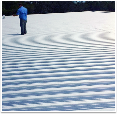 G&G technician inspecting roof